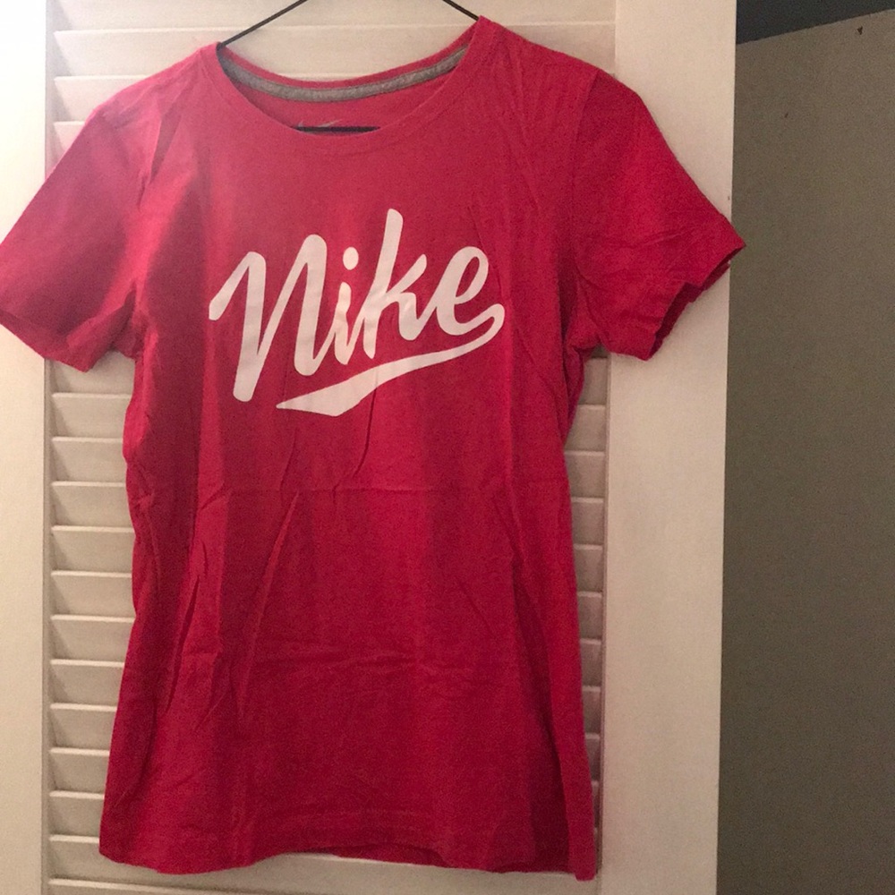 Tee shirt